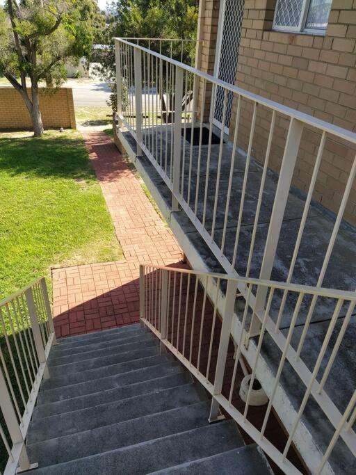 Simply Delightful Unit Close To Cbd And Beach Perth Eksteriør billede