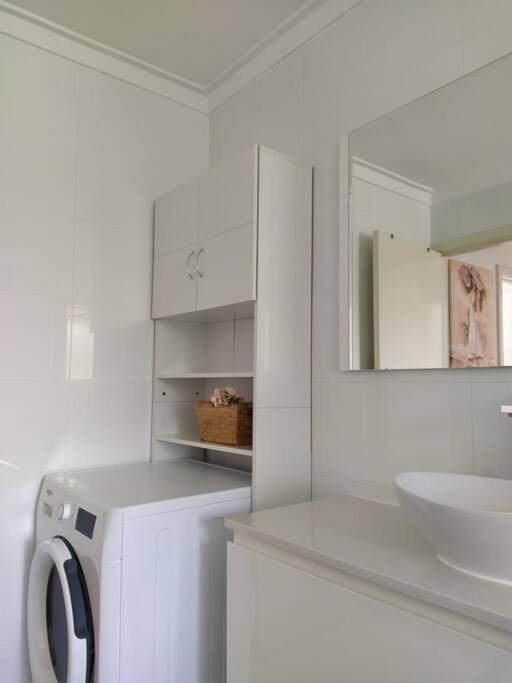 Simply Delightful Unit Close To Cbd And Beach Perth Eksteriør billede